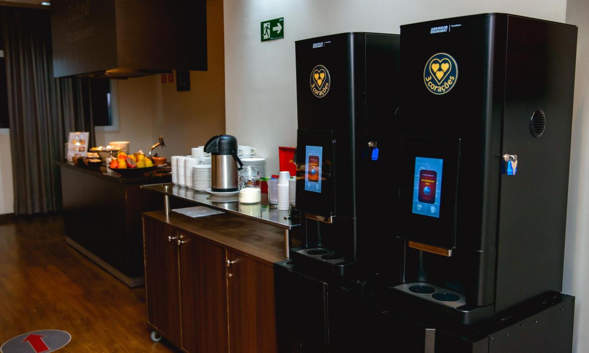 Radisson Alphaville Barueri Exterior photo A coffee machine