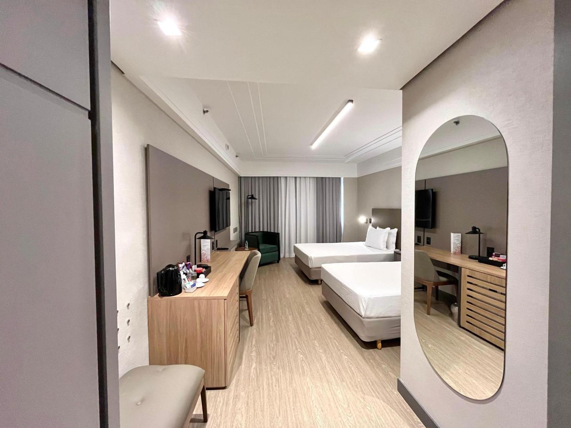 Radisson Alphaville Barueri Exterior photo A room at the hotel